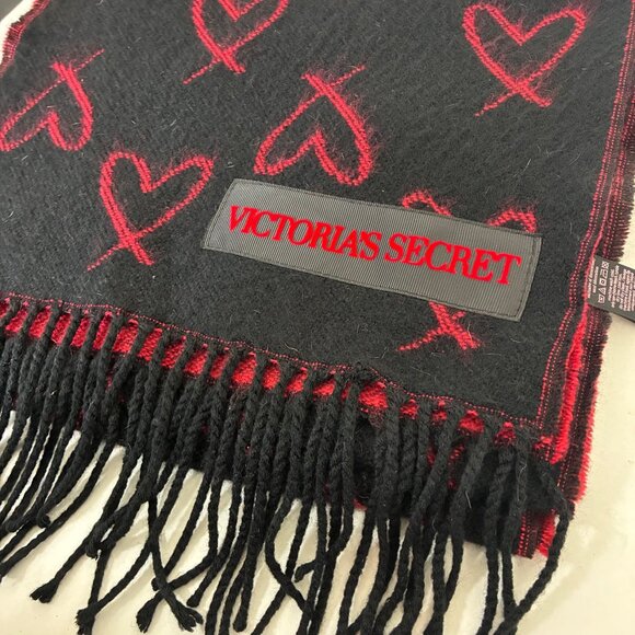 NEW Victoria’s Secret Black Red Heart Fringe Scarf Flirty Cute Causual Chic - Picture 2 of 7